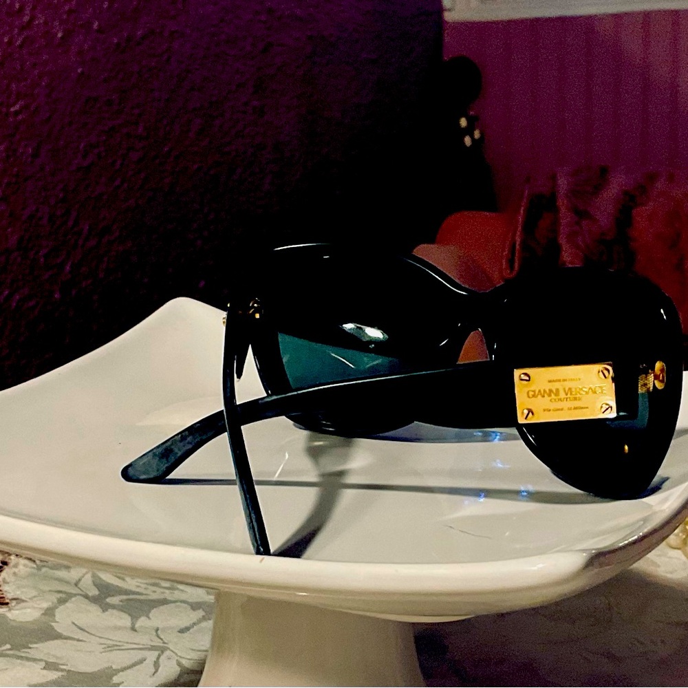 GIANNI VERSACE COUTURE SUNGLASSES - Picture 2 of 4